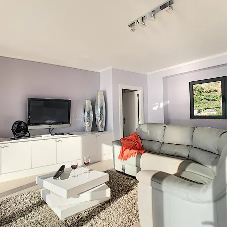 Do Paul By Lovelystay Semesterbostad *