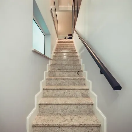 Do Paul By Lovelystay *